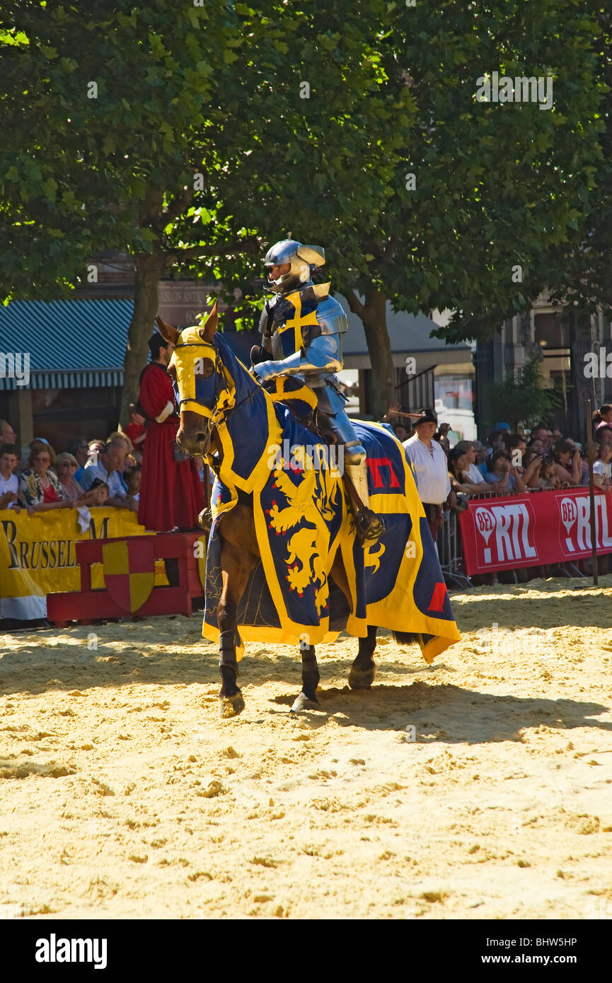 Médiévaux de chevaliers à la place du Sablon, Bruxelles, Belgique Banque D'Images