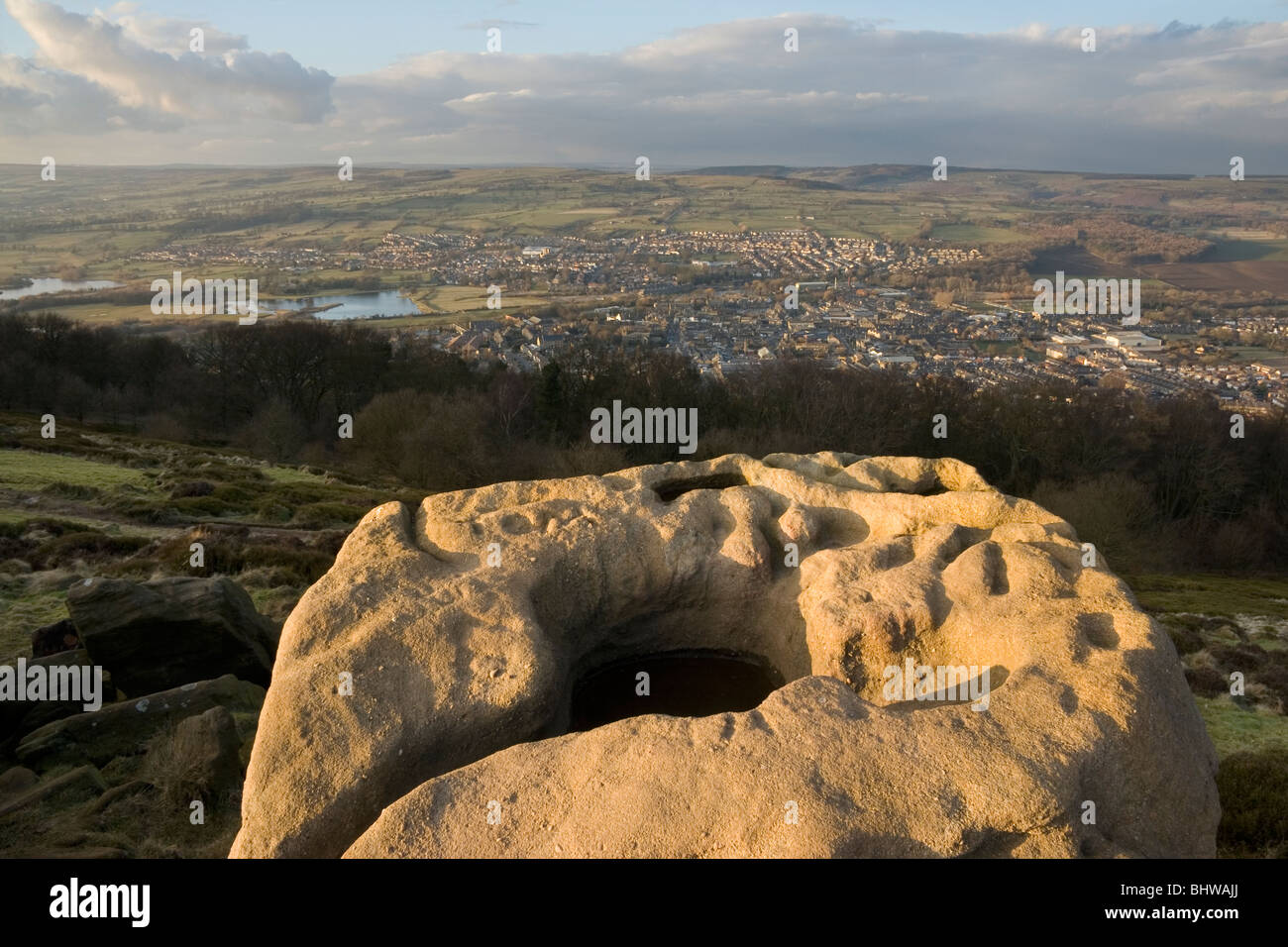 Meule à grain rocks Vue Surprise sur Otley Chevin, dans le West Yorkshire Moors Banque D'Images