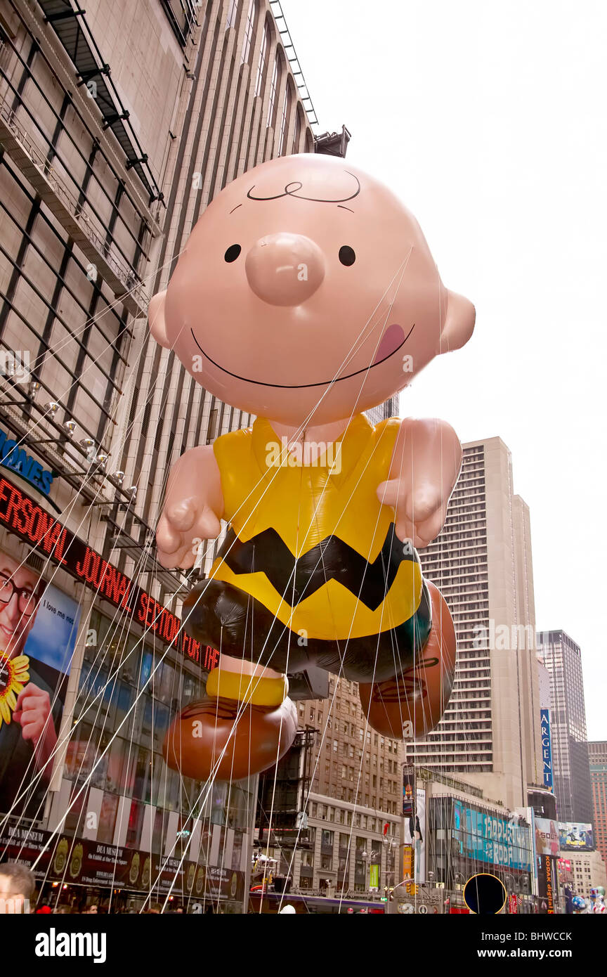 Charlie Brown lors de la Macy's Thanksgiving Day Parade Banque D'Images