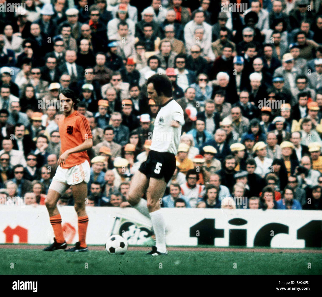 Franz Beckenbauer (Allemagne de l'Ouest) en Coupe du monde 1974 contre l'Allemagne de l'ouest de la Hollande 2 Hollande 1 Banque D'Images