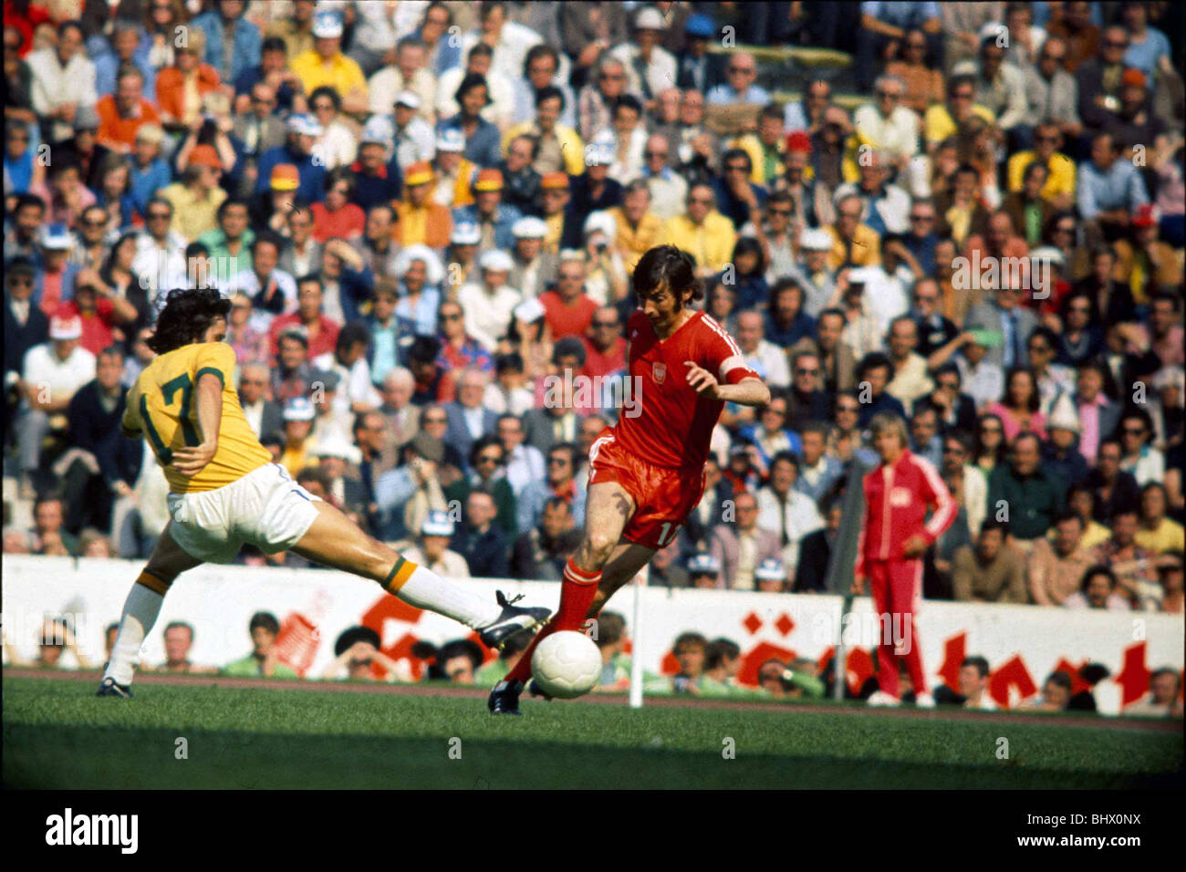 Coupe du monde '74 3e place jouer au large du Brésil 0 Pologne 1 Kazimierz Deyna Défi Esquive de Carpeggiani(mün Olympiastadion München) Banque D'Images