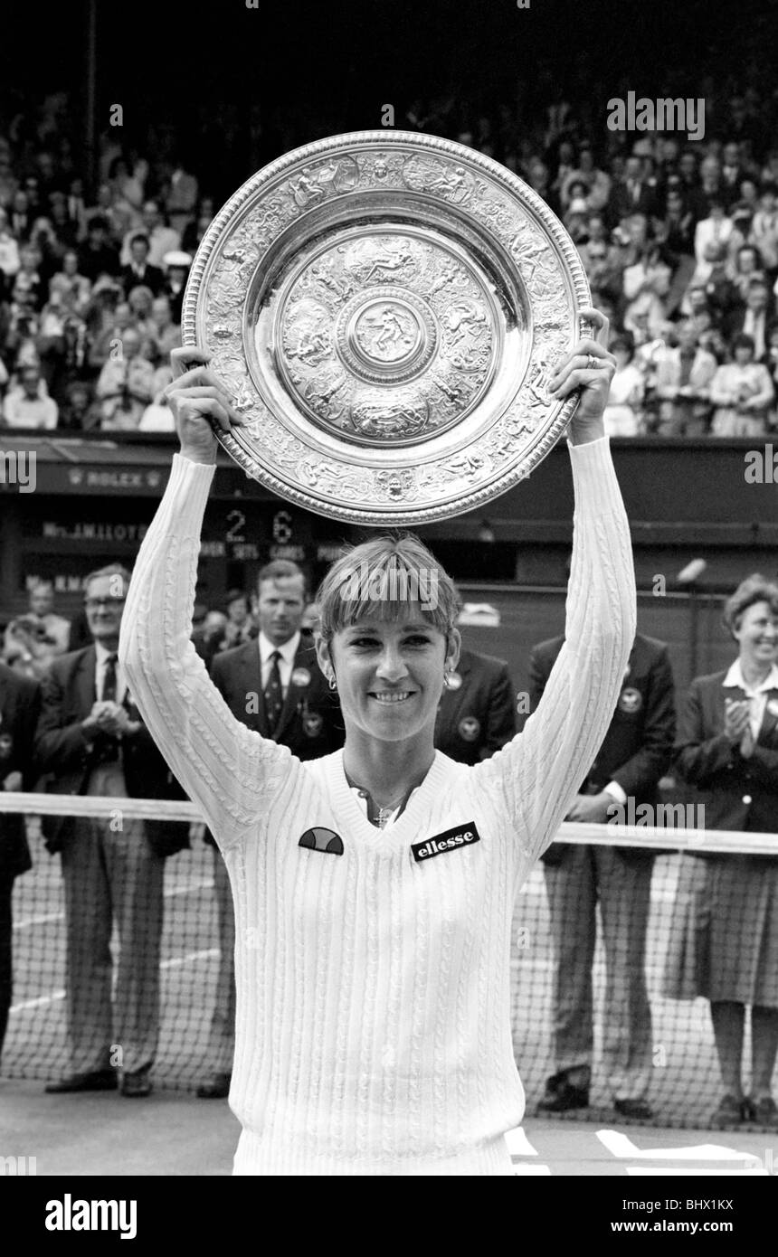 Tournoi de tennis de Wimbledon. 1981 Womens finales. Chris Evert Lloyd c. Hana Mandlikova. L'observation de la princesse Diana. Juillet 1981 81-3782-037 Banque D'Images