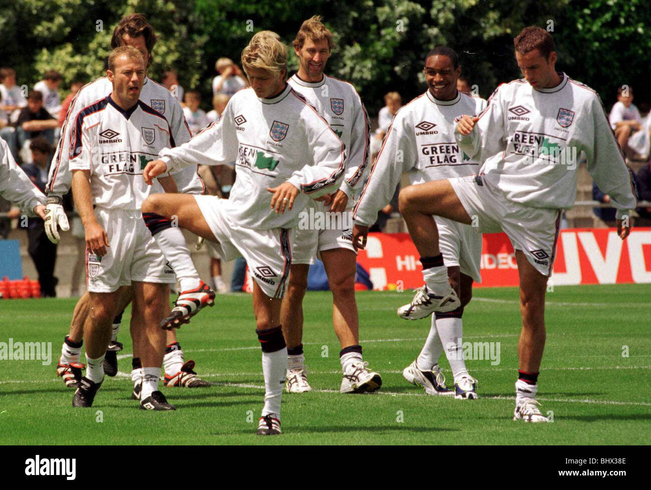David Beckham et l'Angleterre formation Juin 1998 joueurs en France alors  qu'ils se préparent pour le match de Coupe du Monde contre la Tunisie Photo  Stock - Alamy