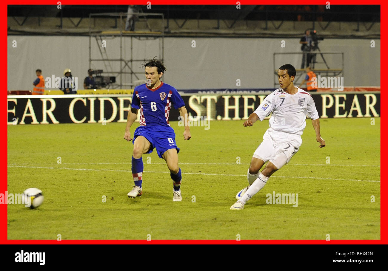 10.9.08. BRADLEY PIC ORMESHER. Croatie V ANGLETERRE. ZAGREB. La WALCOTT MARQUE SON 3ème. Banque D'Images