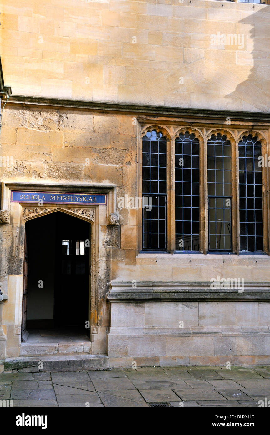 Entrée de la Schola Metaphysicae, ancienne école Quadrangle, Bibliothèque Bodléienne d'Oxford. Banque D'Images