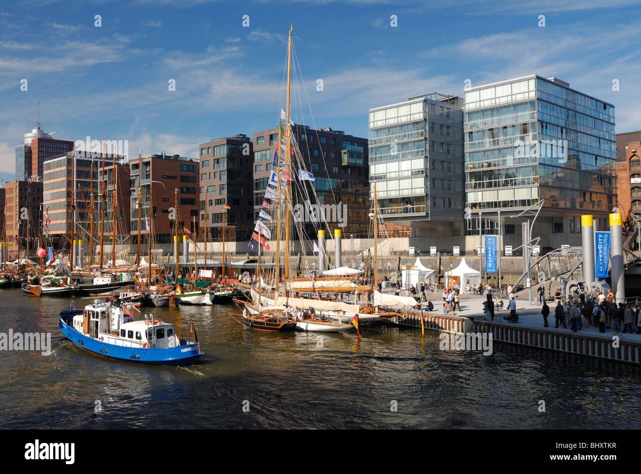 Le Tall Ship Harbour dans Sandtorhafen, Harbour City, Hambourg Banque D'Images