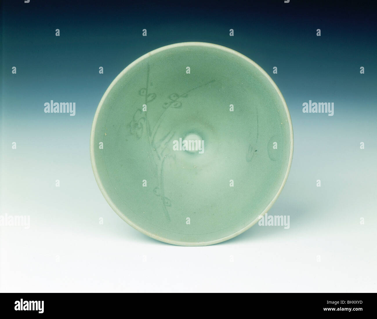 Bol Celadon, fin dynastie des Song du Sud, Chine, 1200-1279. Artiste : Inconnu Banque D'Images