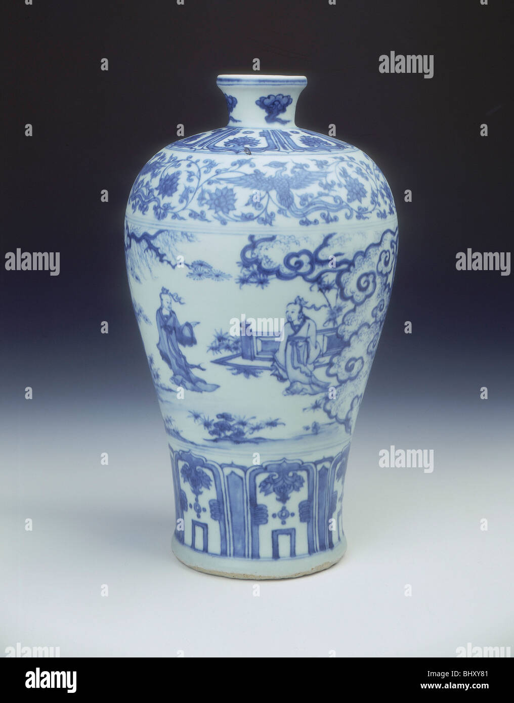 Vase meiping emaillé bleu et blanc, dynastie Ming, Chine, 2e moitié du 15e siècle. Artiste : Inconnu Banque D'Images