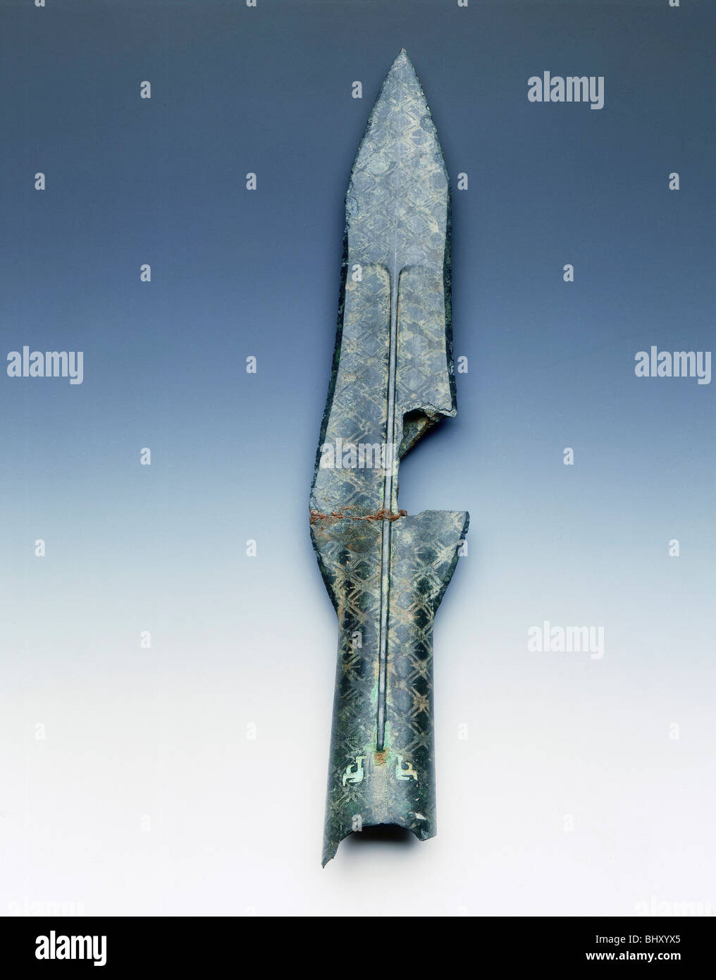 Fer de lance en bronze, dynastie Zhou de l'Est, Chine, 5ème siècle avant J.-C.. Artiste : Inconnu Banque D'Images