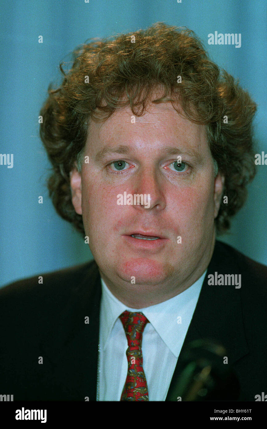 JEAN Charest, LE MINISTRE DE L'ENVIRONNEMENT CANADA 24 juin 1992 Photo  Stock - Alamy