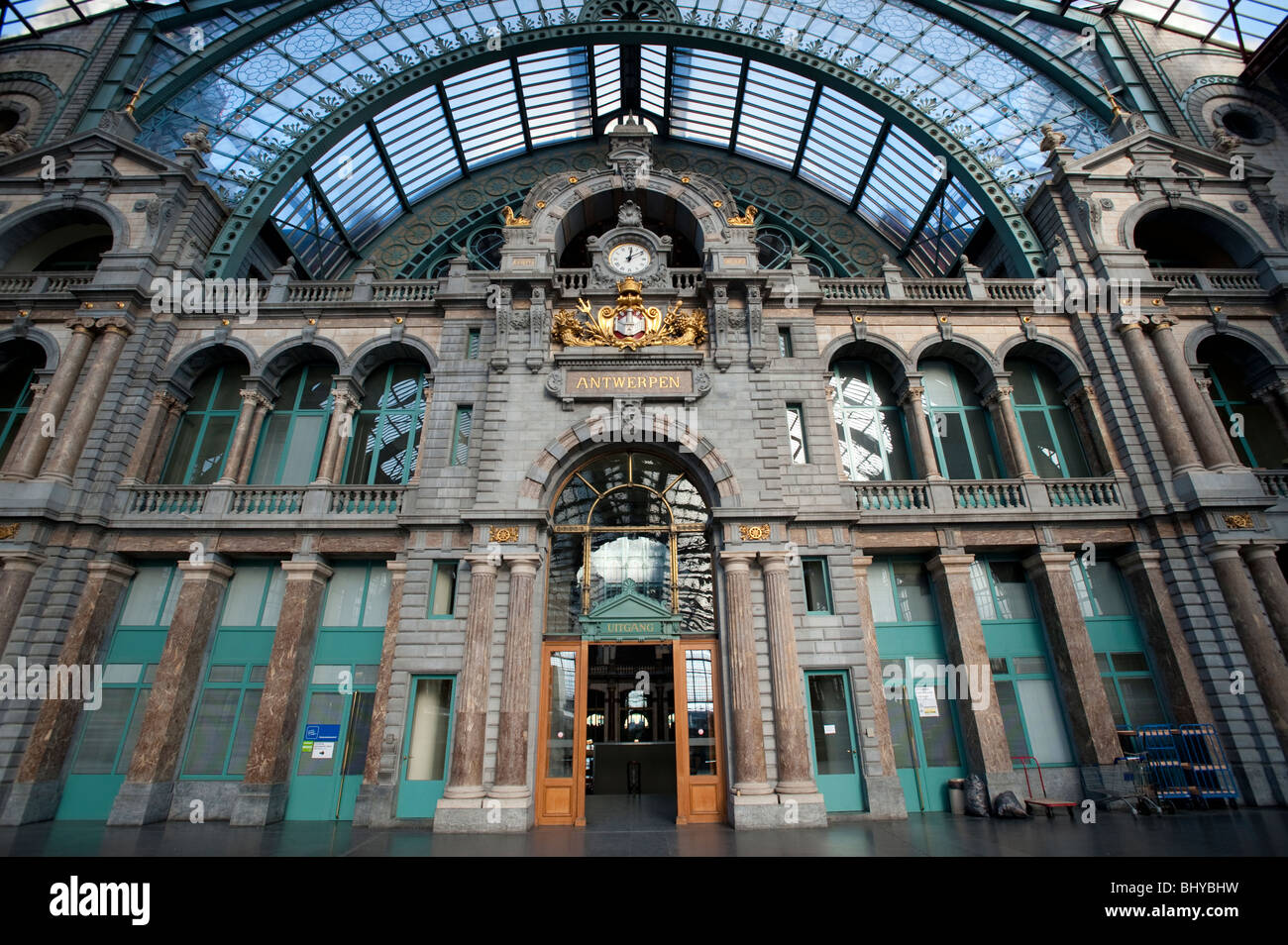 Intérieur de la gare centrale d'Anvers en Belgique Banque D'Images