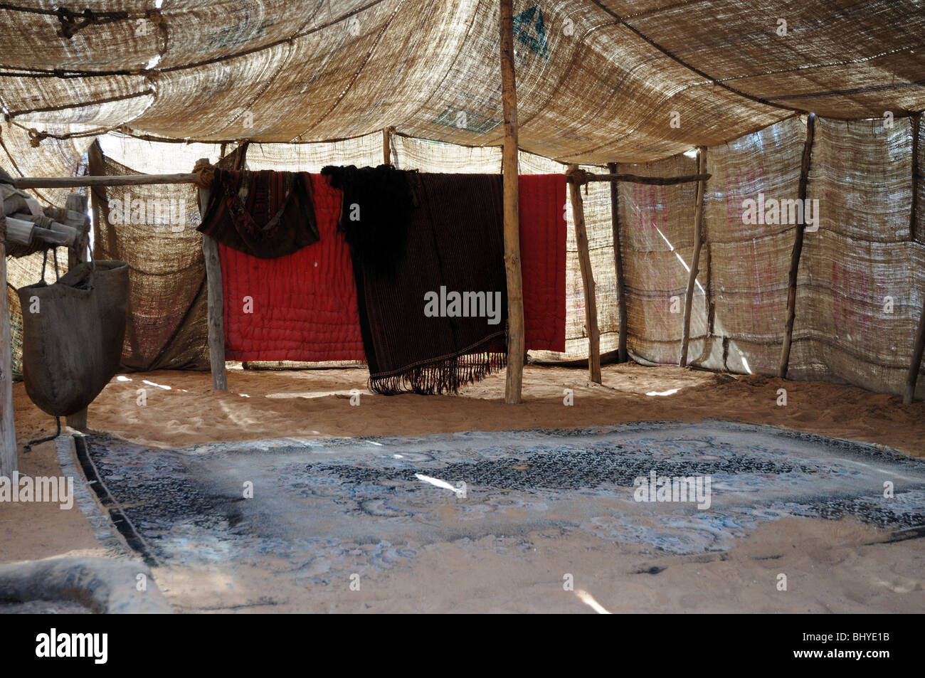 À l'intérieur d'une tente bédouine, Emirats Arabes Unis Banque D'Images