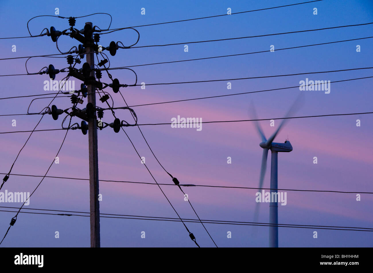 La ligne de transmission et d'éoliennes d'ossature. Kanyakumari, India Banque D'Images