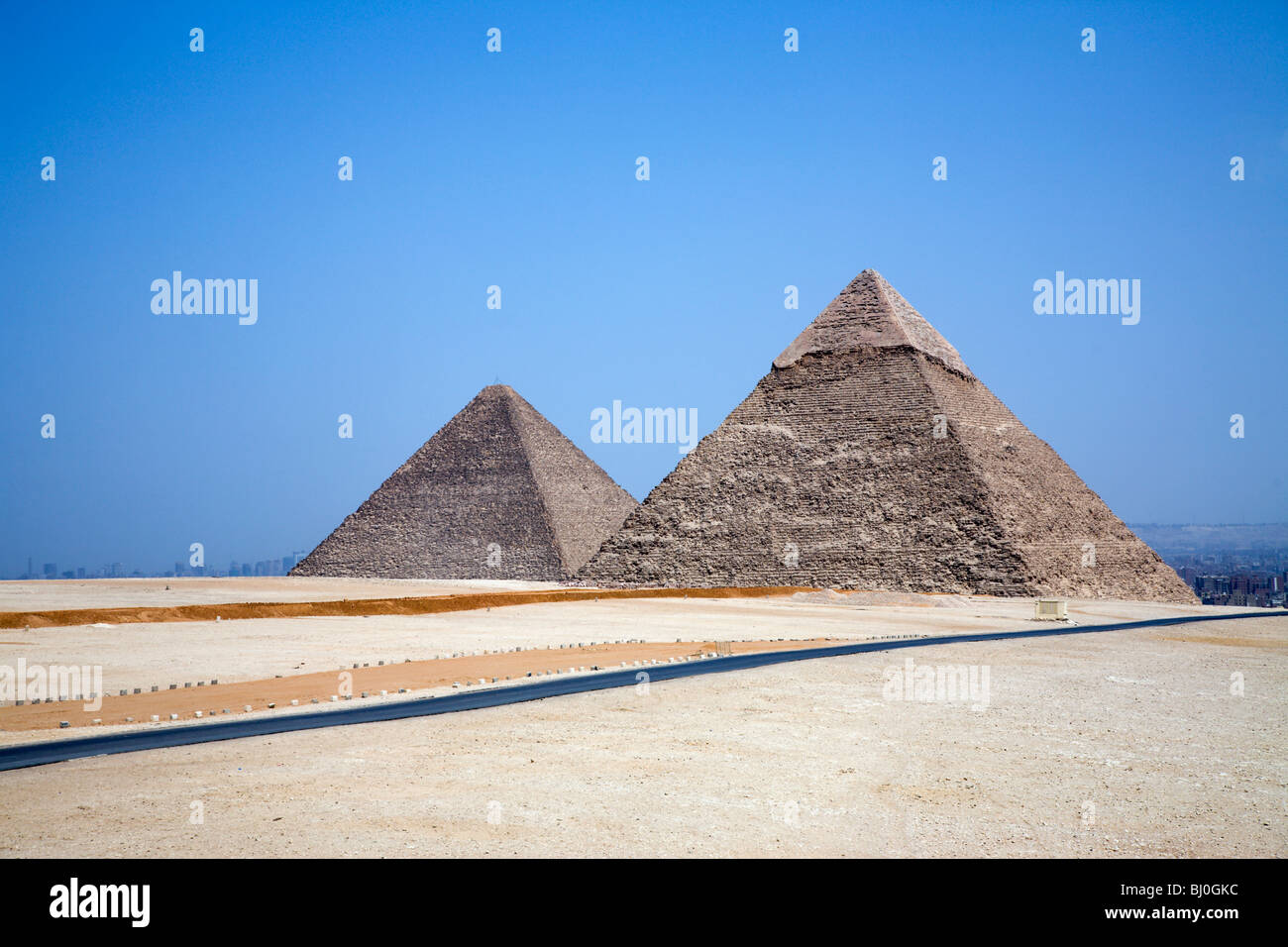 Pyramides du Caire avec en arrière-plan Banque D'Images