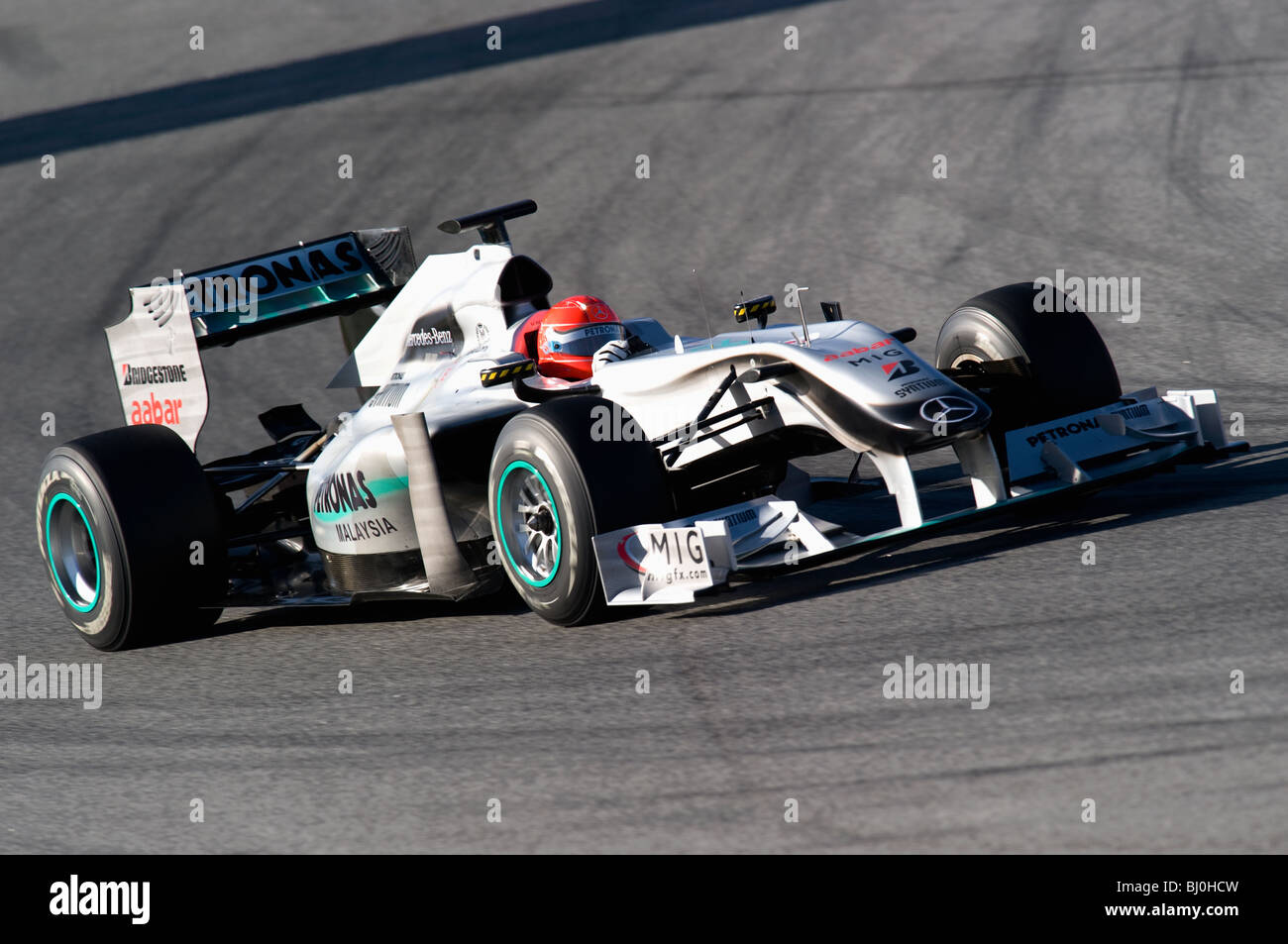 Michael Schumacher (GER) dans la Mercedes MGP W01 coupé au cours de séances d'essai de Formule 1 sur le circuit de Catalunya. Banque D'Images