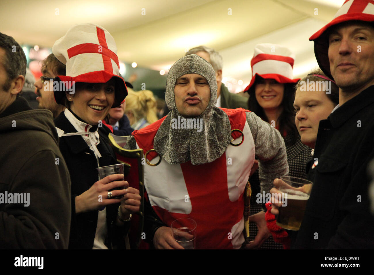 French rugby supporters à Twickenham pour Enland v Pays de Galles 2010 Banque D'Images