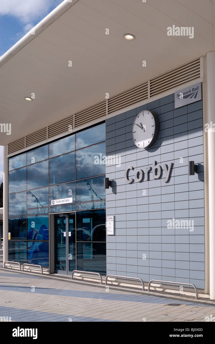 Bâtiment de la gare de Corby dans le Northamptonshire Banque D'Images