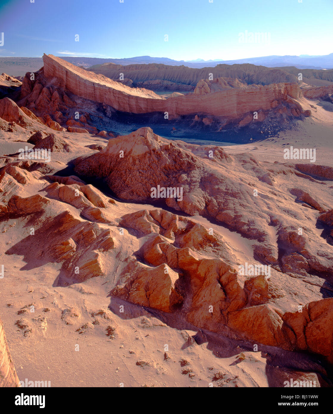 Vallée de la Lune, Désert d'Atacama. Le gypse, l'argile & formations désert de sel, au sud-est de Calama, Chili du Nord Banque D'Images