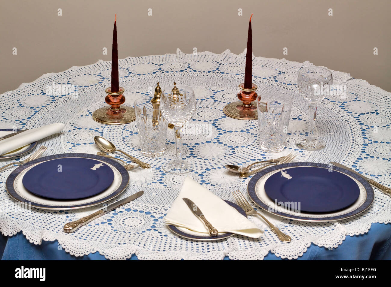 Set de table pour un dîner pour deux Banque D'Images
