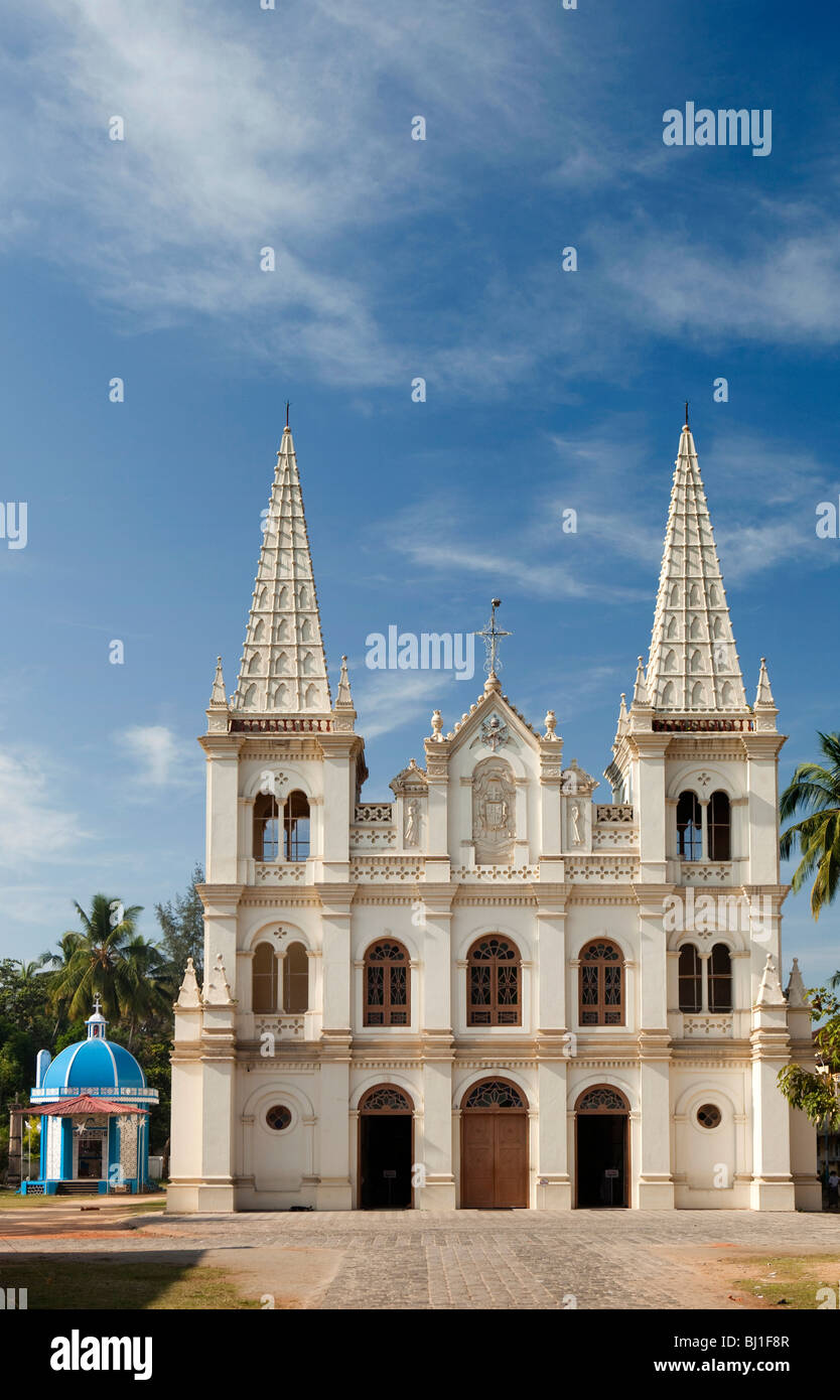 L'Inde, Kerala, Cochin, fort Cochin, Santa Cruz de la cathédrale catholique, ancien extérieur basilique Banque D'Images