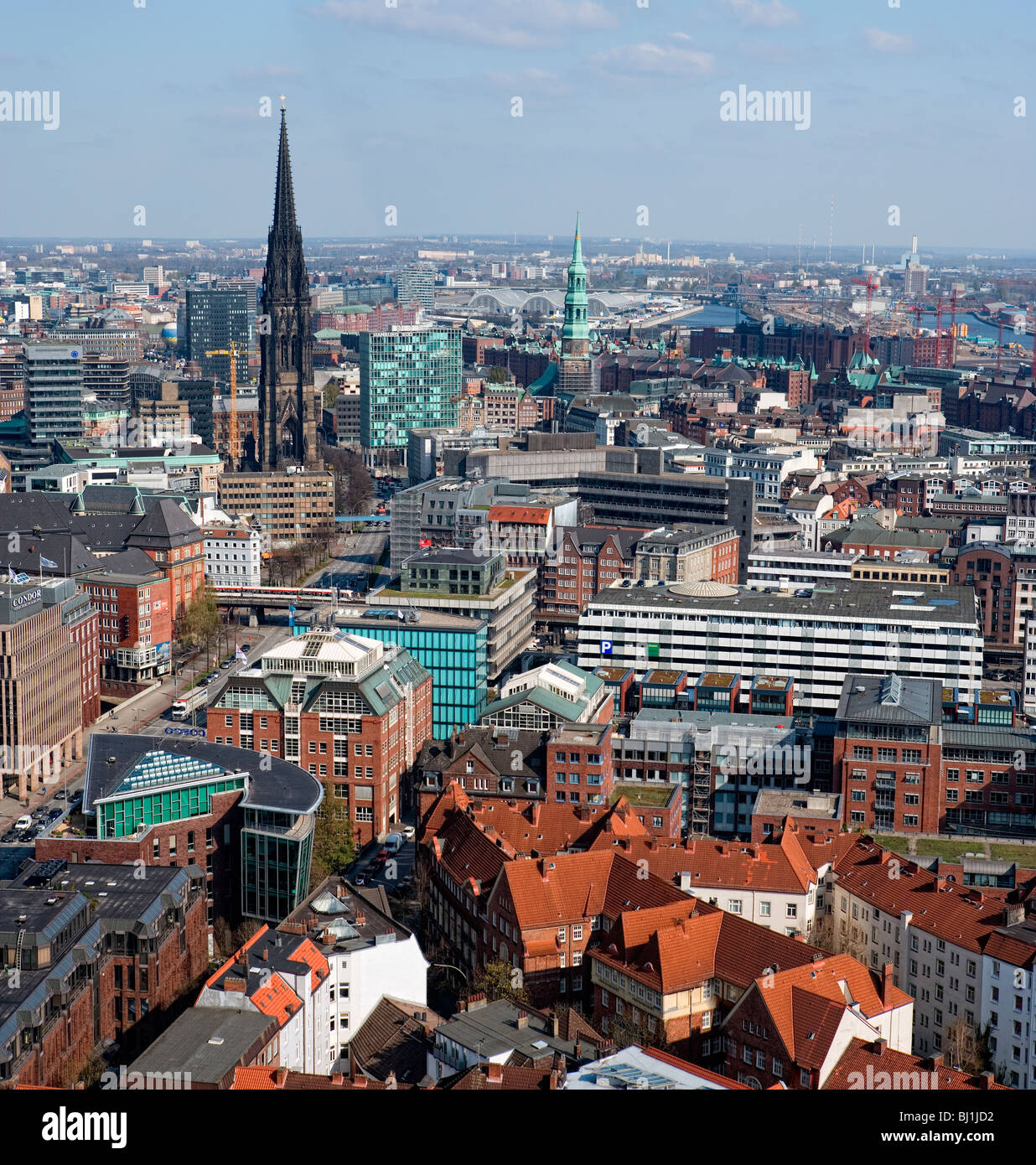 Vue depuis le Michel, église St Michel sur ville hanséatique de Hambourg, Allemagne, Europe Banque D'Images