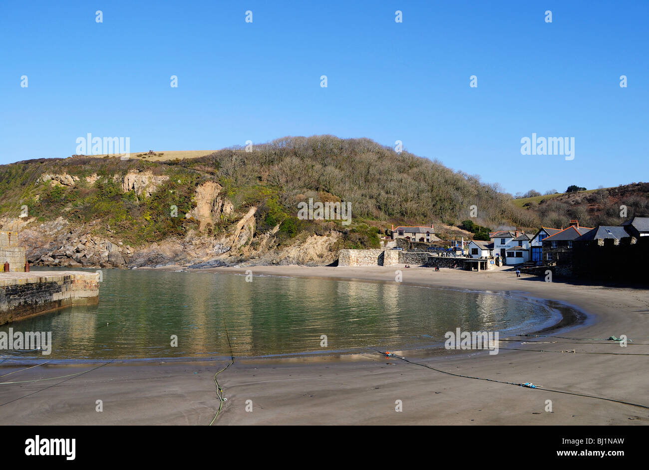 La baie isolée, à Polkerris dans Cornwall, uk Banque D'Images