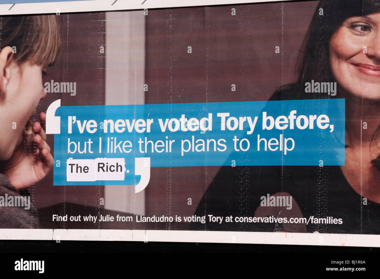 Je n'ai jamais voté auparavant conservateur mais j'aime leurs plans pour aider les familles sans rature à lire 'riches' Alphington Road Exeter UK Banque D'Images