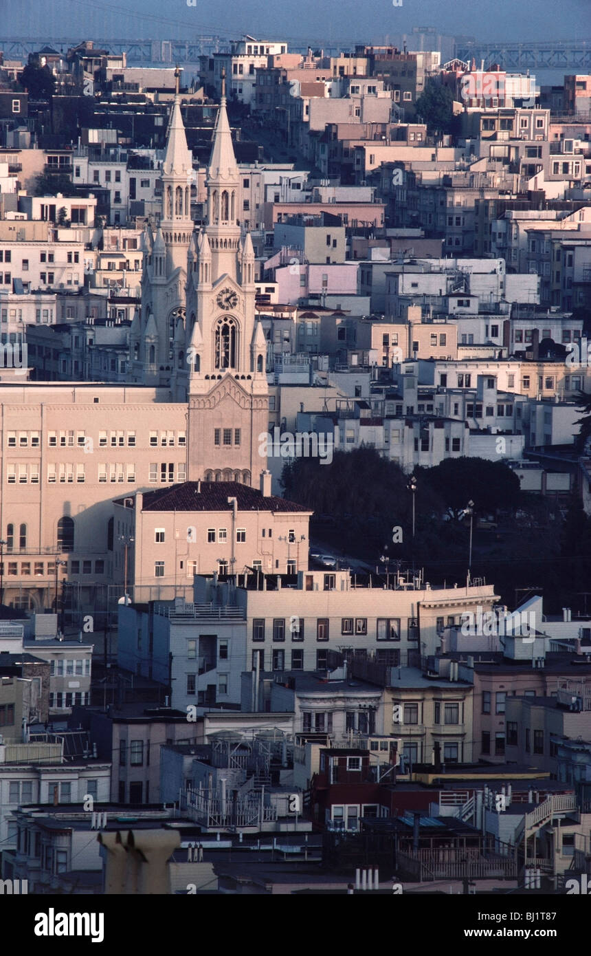 L'Église Saints Pierre et Paul à San Francisco's Washington Square à North Beach, San Francisco, Californie. Banque D'Images