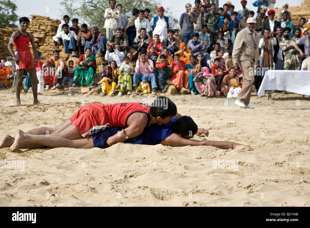 Kabaddi match. Village Khuri (près de Jaisalmer). Le Rajasthan. L'Inde Banque D'Images