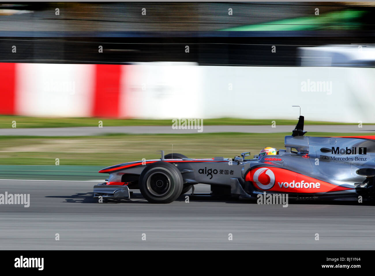 Lewis Hamilton au volant de la McLaren Mercedes de Formule 1 à Barcelone. Banque D'Images