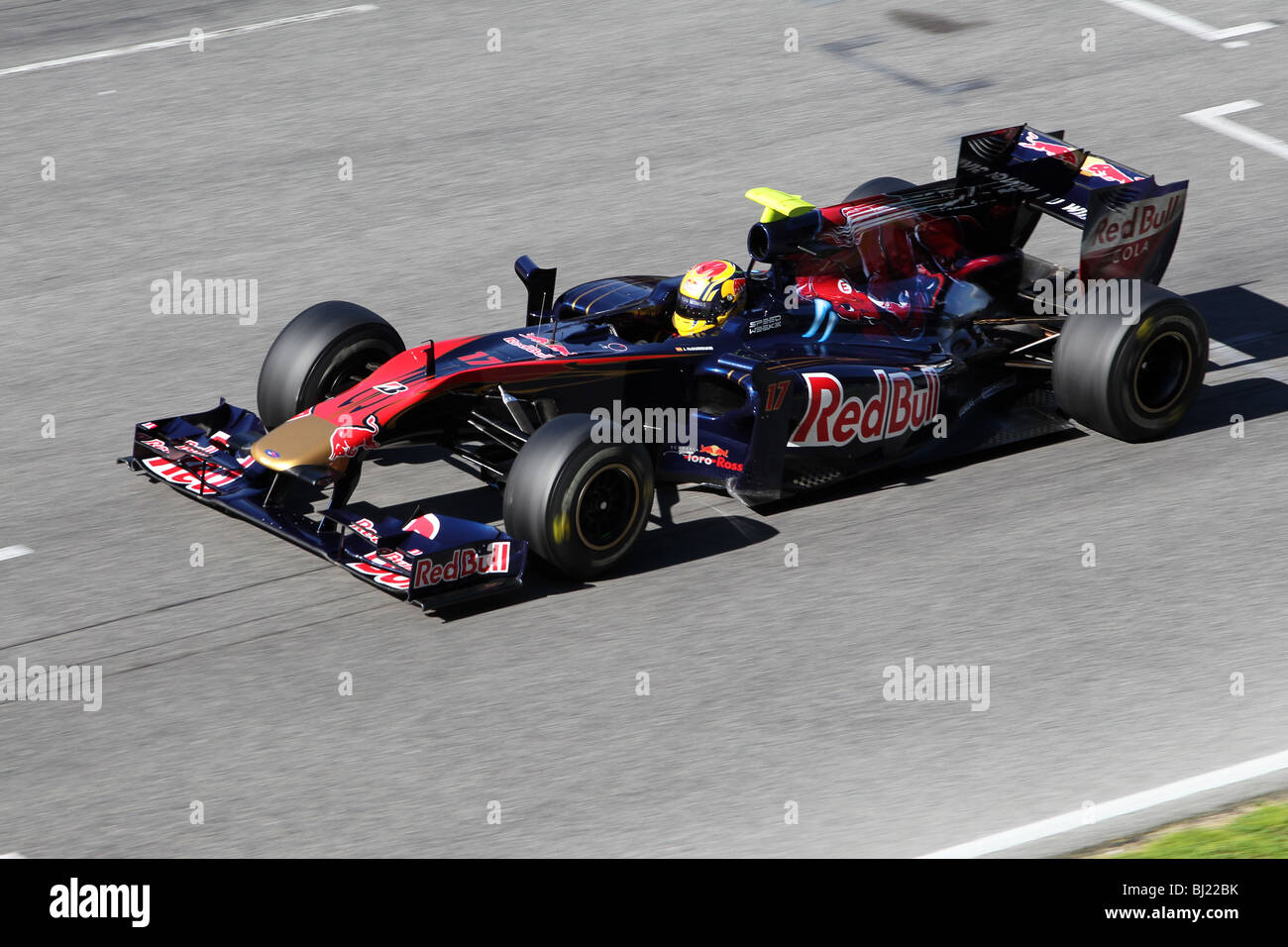 Jaime Alguersuari pour la conduite 2010 Scuderia Toro Rosso à l'équipe de Formule 1 circuit de Montmelo, Barcelone, Espagne Banque D'Images