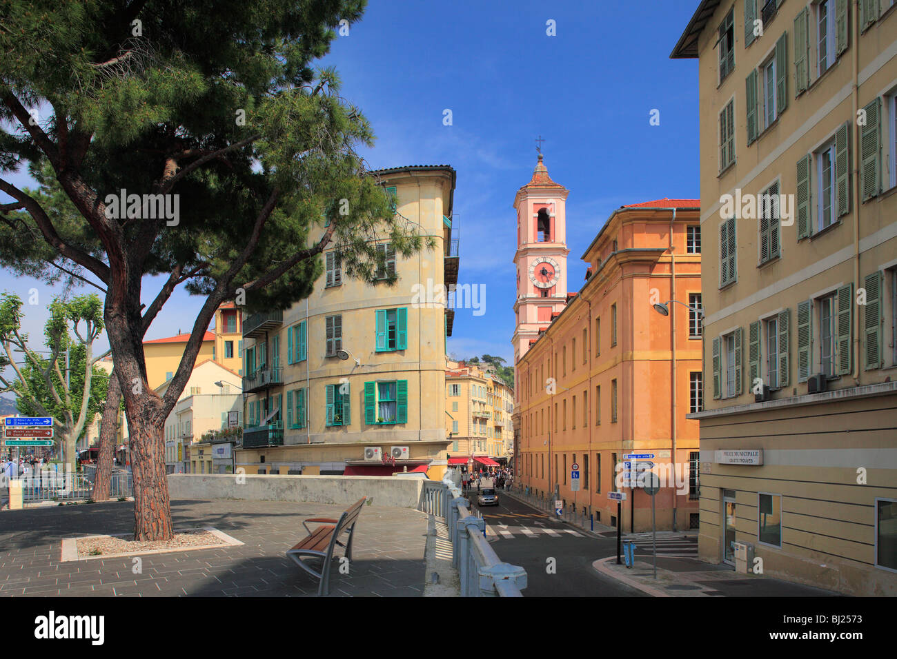 Scène de rue à la 'vieille ville' (vieille ville) de Nice sur la côte d'Azur Banque D'Images