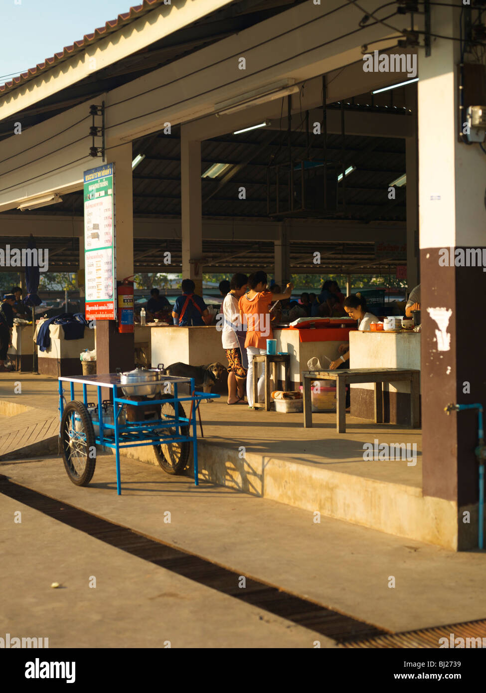 Marché en Ban Chiang Udon Thani en Thaïlande Banque D'Images