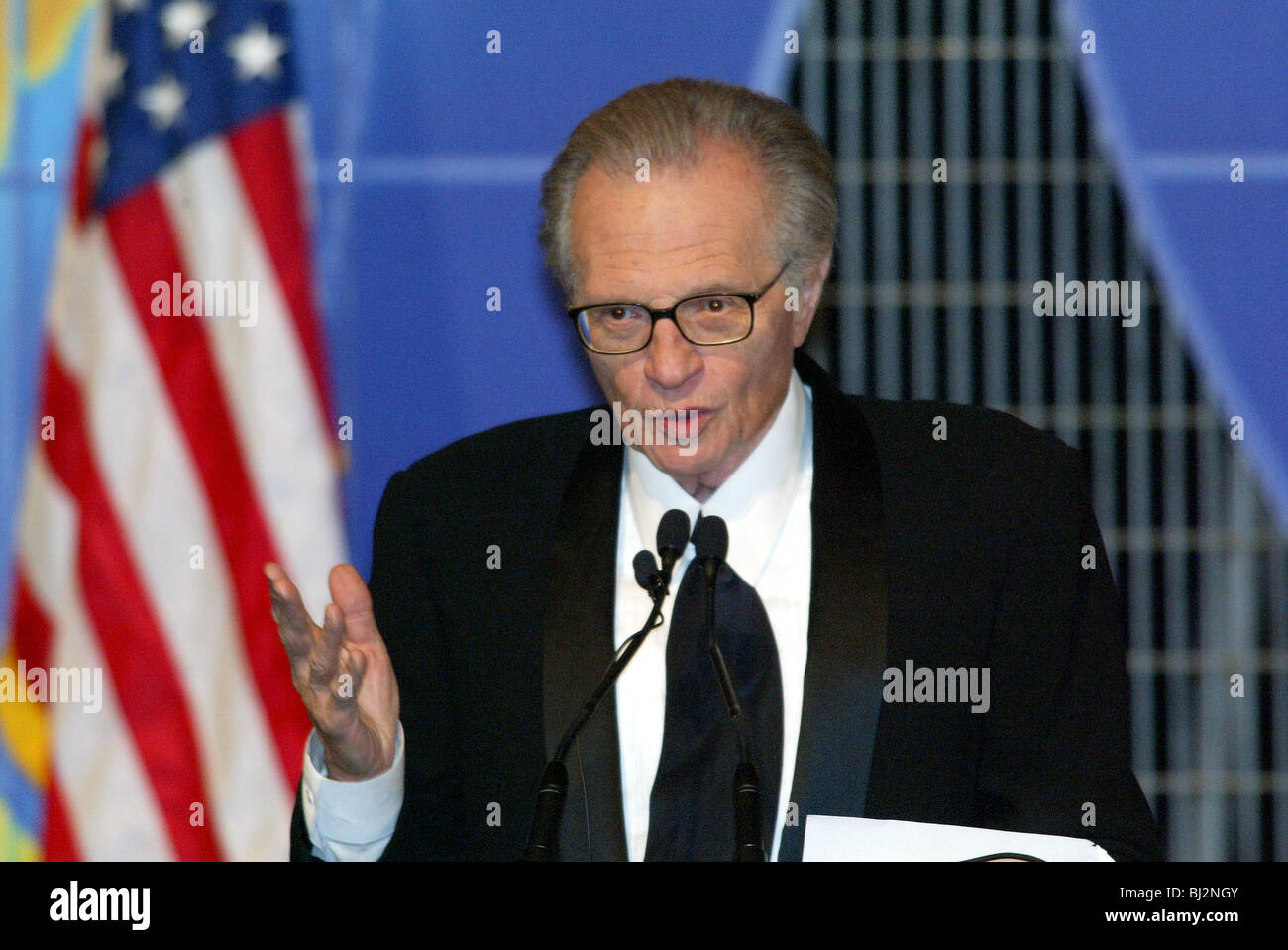 LARRY KING talk-show d'accueil 02 décembre 2003 CENTURY PLAZA HOTEL LA USA Banque D'Images