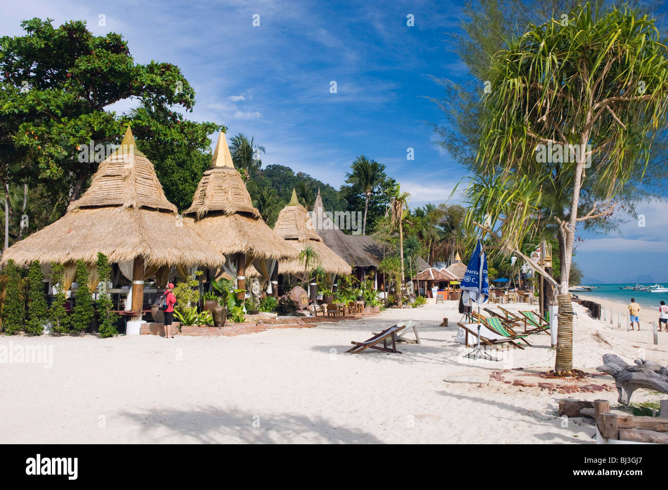 Cabanes sur le Palm Beach Resort, Ko Mayalay, Hai ou l'île de Koh Ngai, Trang, Thaïlande, Asie Banque D'Images