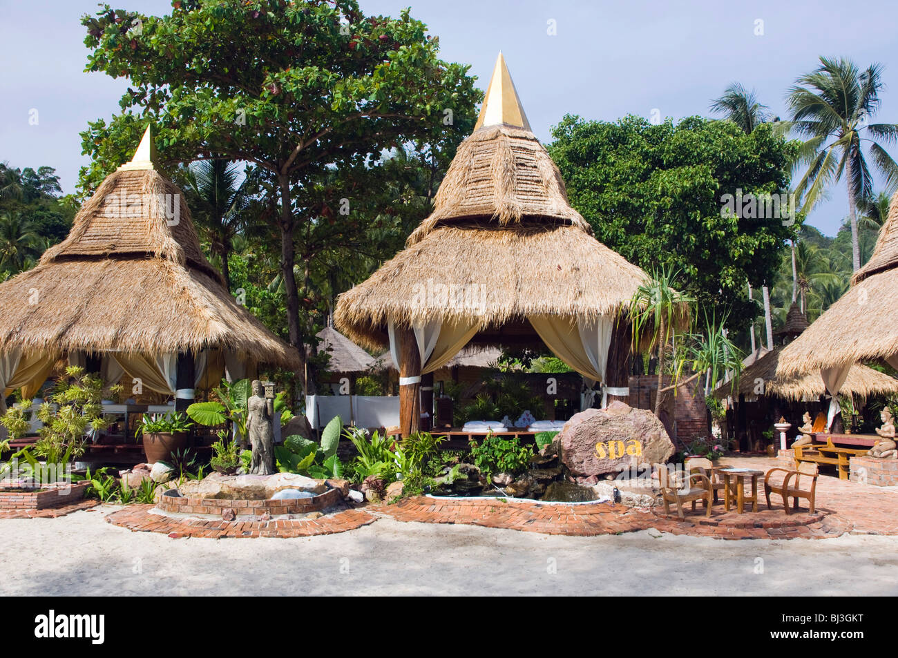 Cabanes sur le Palm Beach Resort, Ko Mayalay, Hai ou l'île de Koh Ngai, Trang, Thaïlande, Asie Banque D'Images