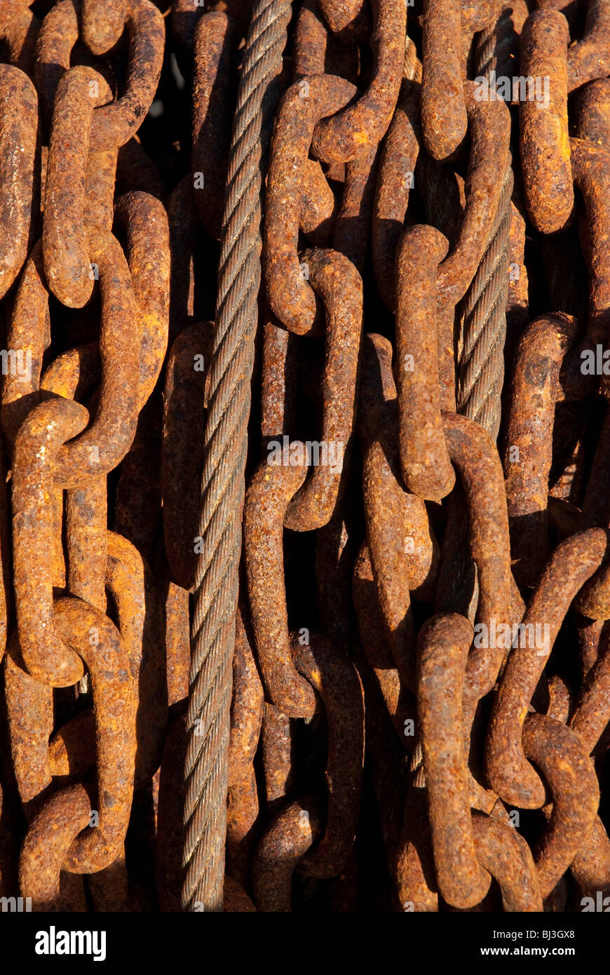 Metal chains Banque de photographies et d’images à haute résolution - Alamy