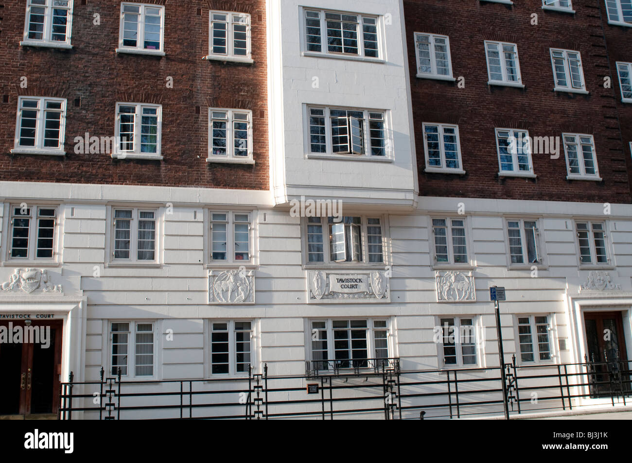 L'édifice de la Tavistock sur Tavistock Square, Bloomsbury, Camden, London, UK Banque D'Images