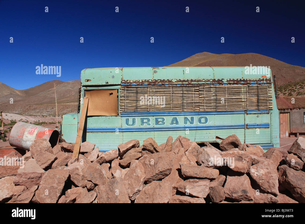 Bus abandonnés, Machuca, Altiplano, Chili Banque D'Images