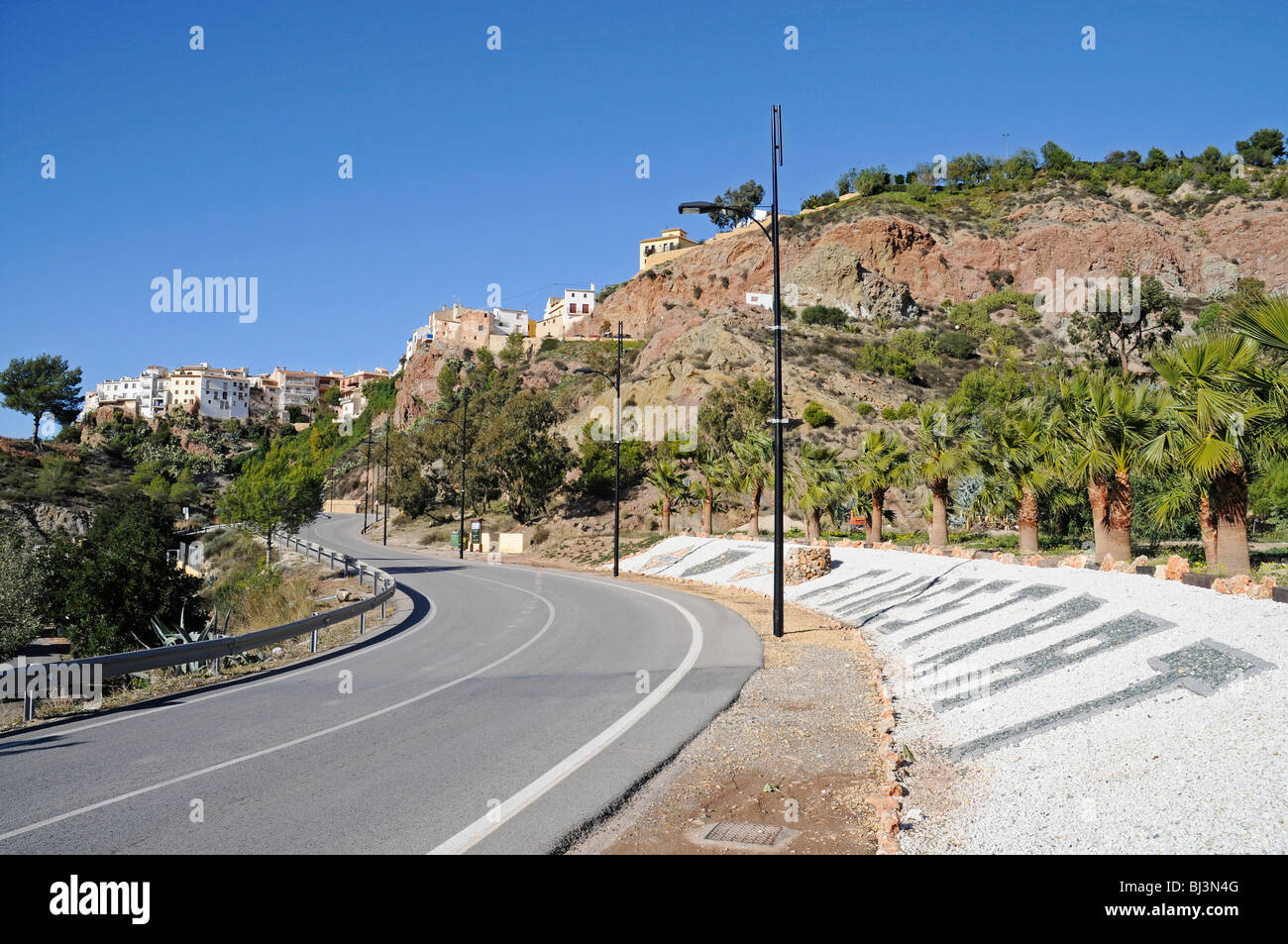 Road, village de montagne, Benidorm, Costa Blanca, Alicante province, Espagne, Europe Banque D'Images