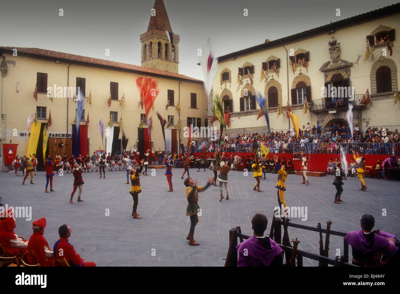 Palio de l'arbalète dans le Nord de l'Italie. Banque D'Images