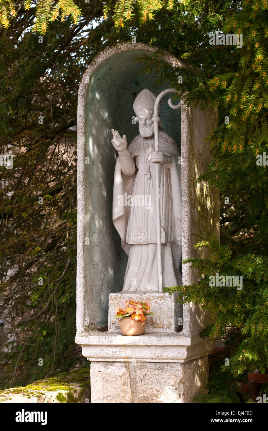 Statue de Saint Martin de Tours - Tournon-St.Martin, Indre, France. Banque D'Images