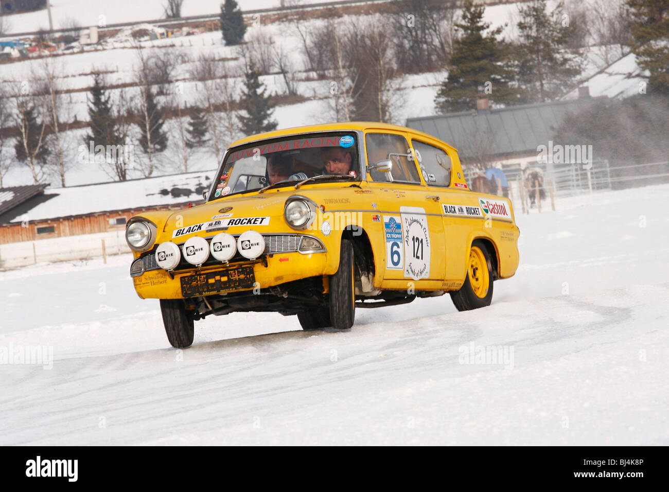 Ford Anglia, construit en 1964, les voitures de course d'hiver, la glace Historique Trophy 2010, Altenmarkt im Pongau, Salzburg, Autriche, Europe Banque D'Images