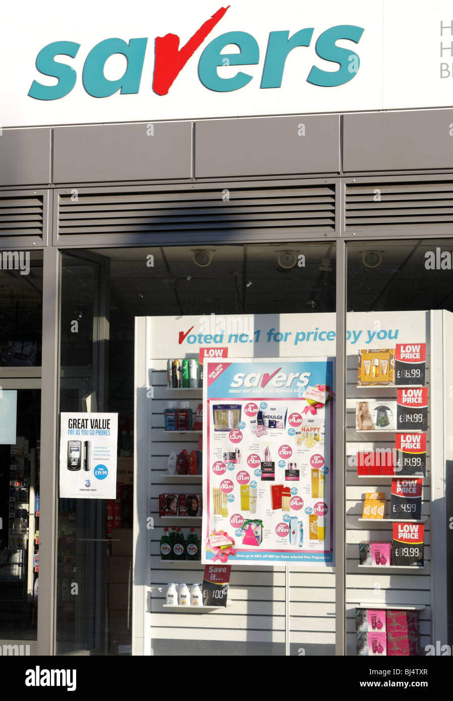 Les épargnants Santé & Beauté magasin dans le centre-ville de Birmingham, Grande-Bretagne, 2010 Banque D'Images