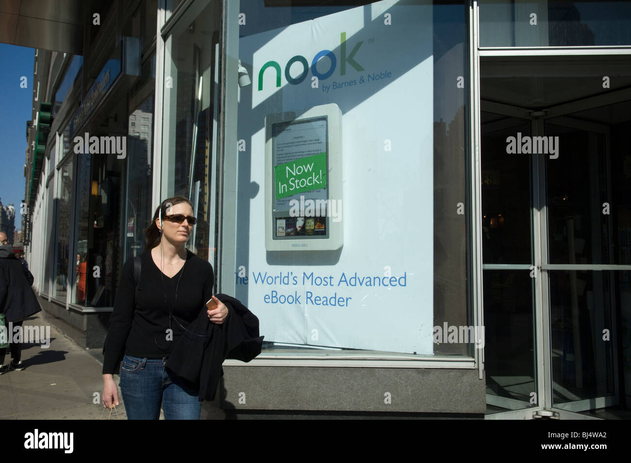 Barnes & Noble Nook promeut l'ebook reader à un magasin de Barnes and Noble dans l'Upper West Side à New York Banque D'Images