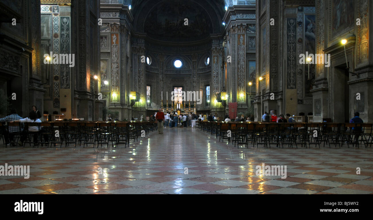 Église de Sant Andrea, de la Piazza Mantegna, Mantoue (Mantova), Lombardie, Italie Banque D'Images