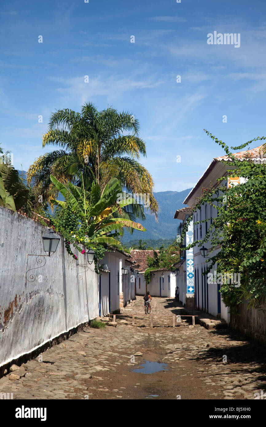 Rues de ville coloniale de Paraty, la Costa Verde, Etat de Rio de Janeiro, Brésil, Amérique du Sud Banque D'Images