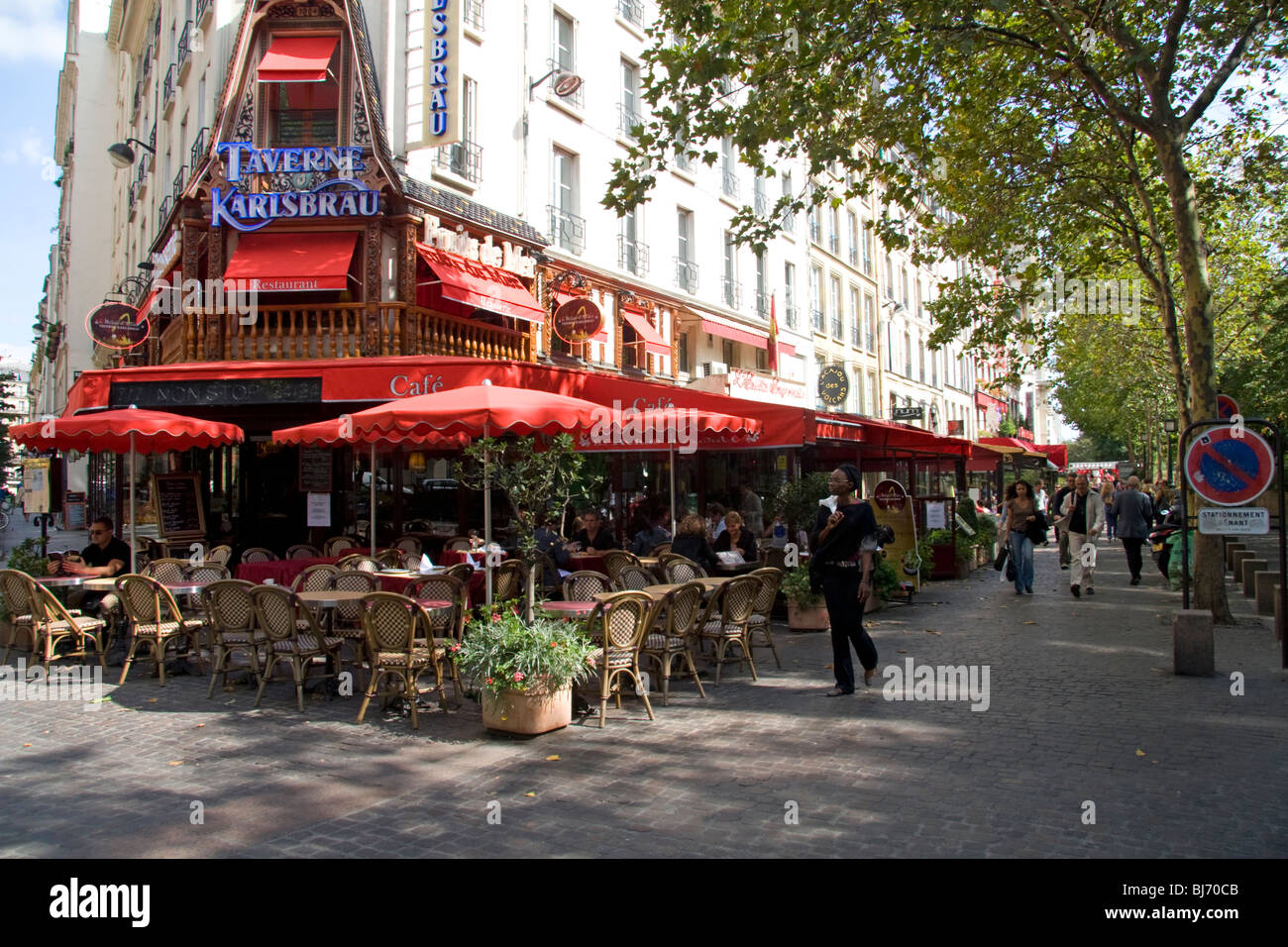 Les cafés-terrasses près des Halles à Paris, France, Banque D'Images