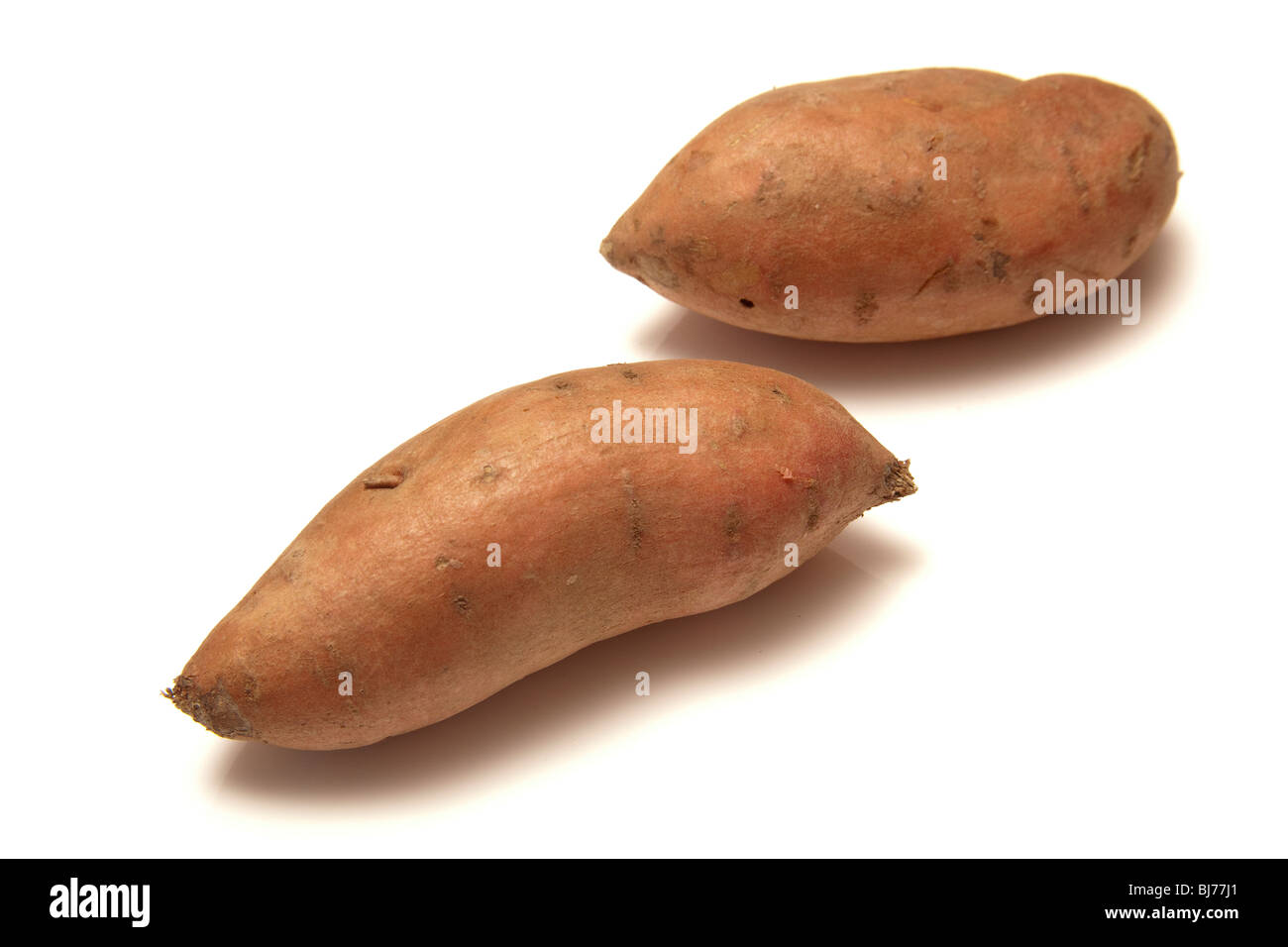 Sweet Potato isolated on a white background studio. Banque D'Images