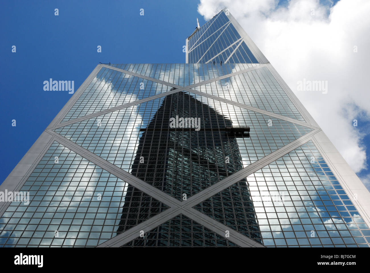 Bank of China Tower reflète Cheung Kong Centre à Hong Kong ...